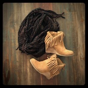 Patterned Fringe Scarf